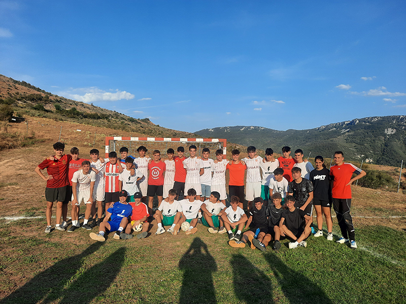 El torneo de Nestares congrega a 11 equipos de La Rioja en el campo de fútbol "más natural" y acondicionado por los jóvenes 1 nest