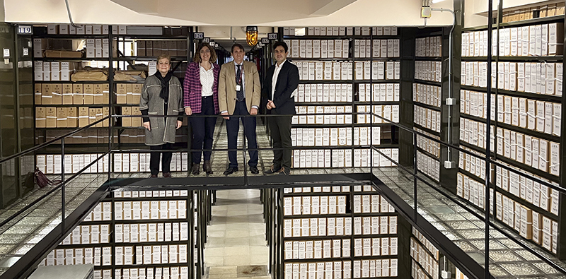 La Fundación San Millán impulsa un convenio con el Archivo Nacional para digitalizar el fondo documental de Yuso 1 492777