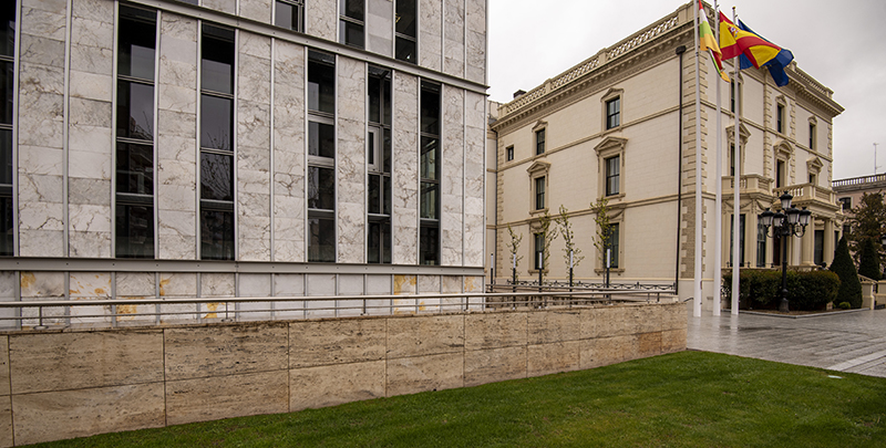 El Gobierno regional renueva la colaboración con el Colegio de Registradores para gestionar los tributos cedidos de La Rioja 1 475772