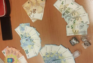 La Policía Local de Logroño detiene a cuatro personas por el robo de un vehículo y tráfico de drogas Dinero y droga incautados