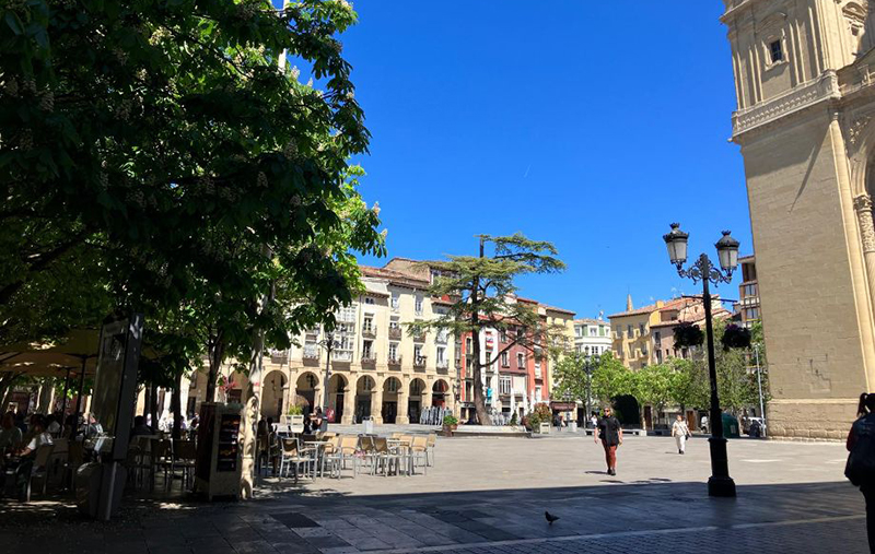 El Ayuntamiento de Logroño invertirá 100.000 euros en la mejora de los contenedores soterrados de la Plaza del Mercado 1 Plaza Mercado2