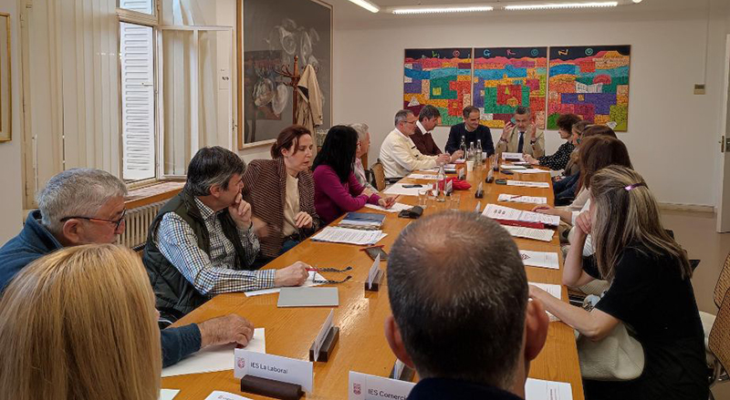 Ayuntamiento de Logroño y agentes comerciales abordan el emprendimiento para potenciar el comercio y evitar cierres 1 FMesa